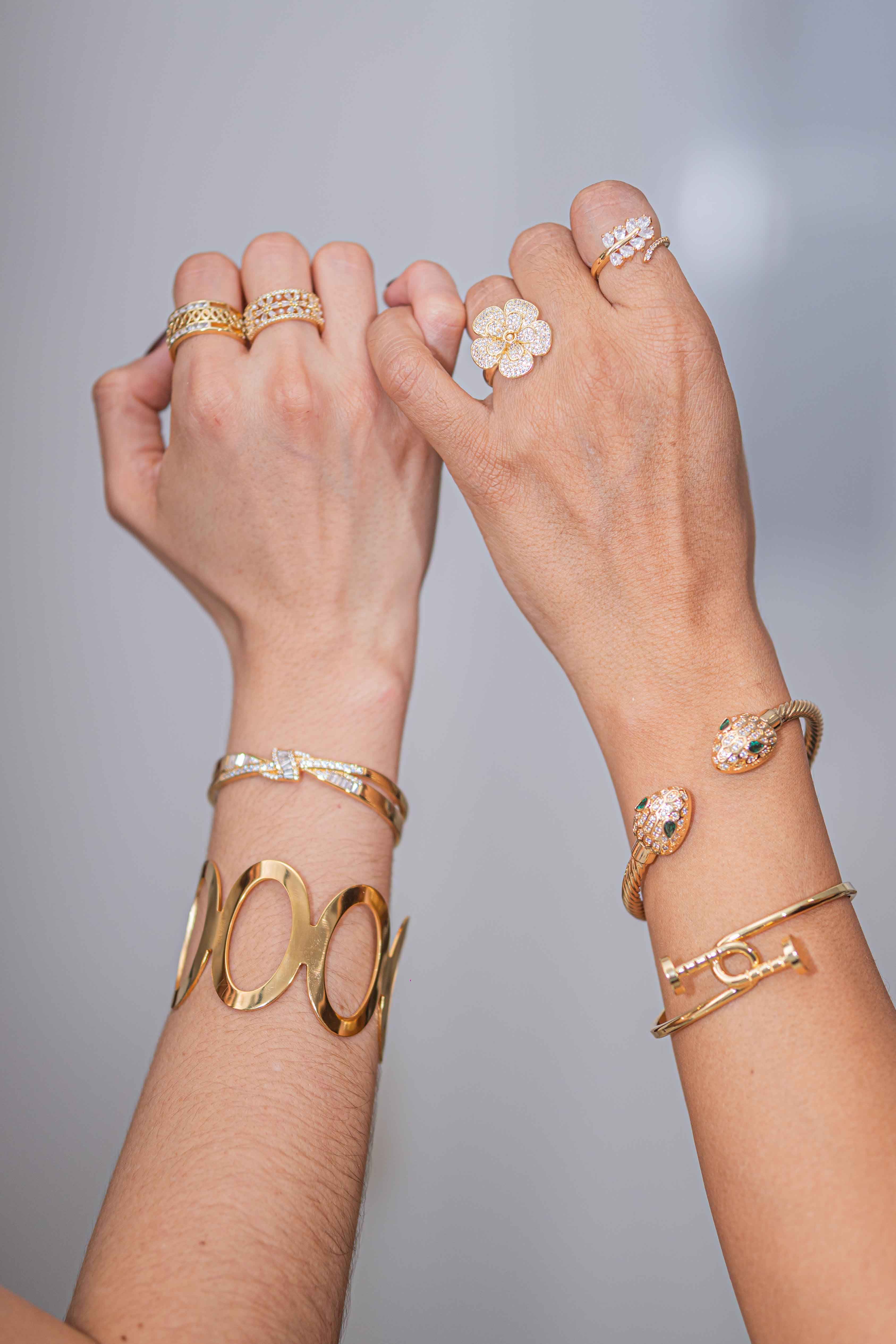 Pulsera estilo cartier