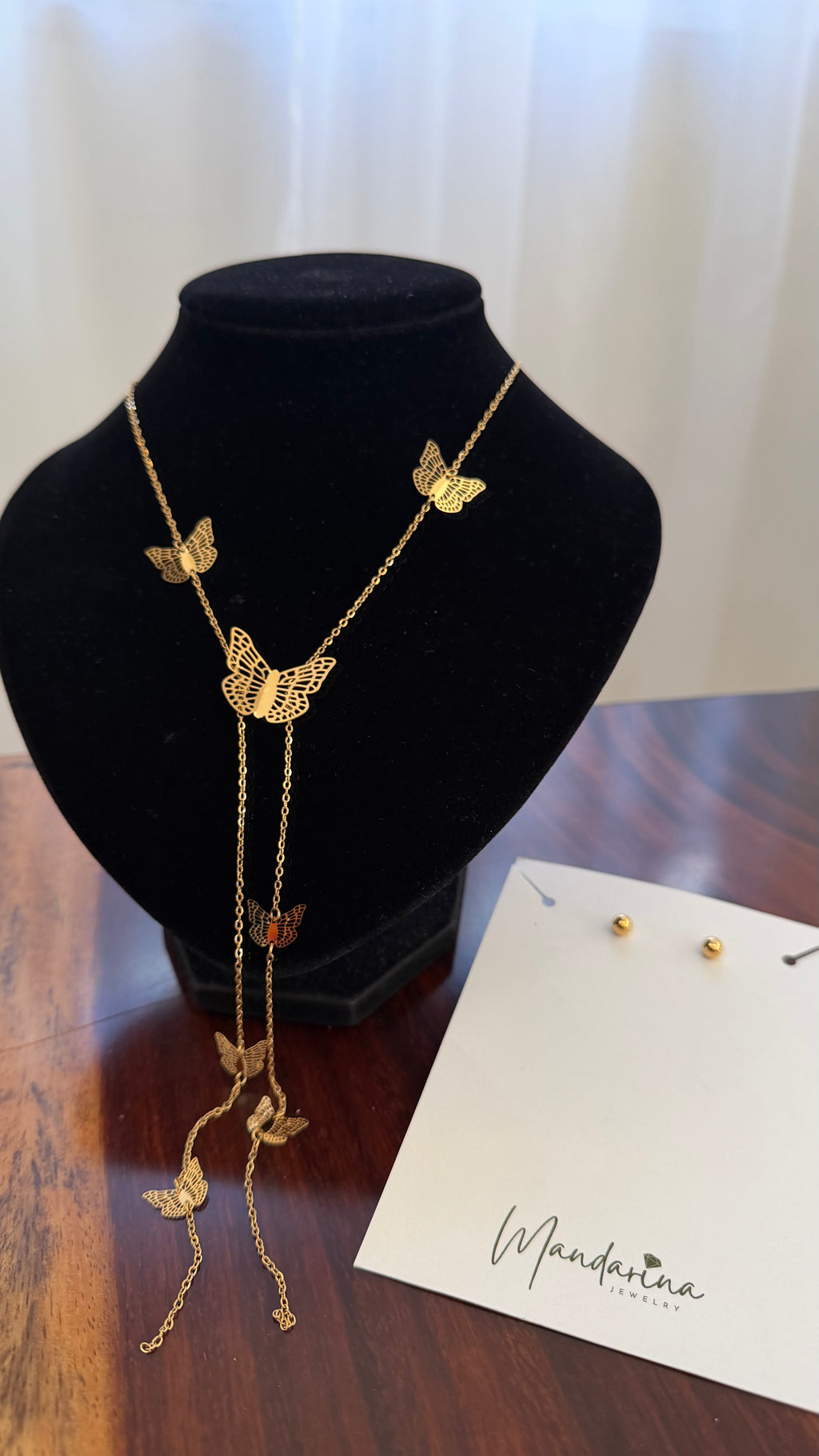 Collar mariposa
