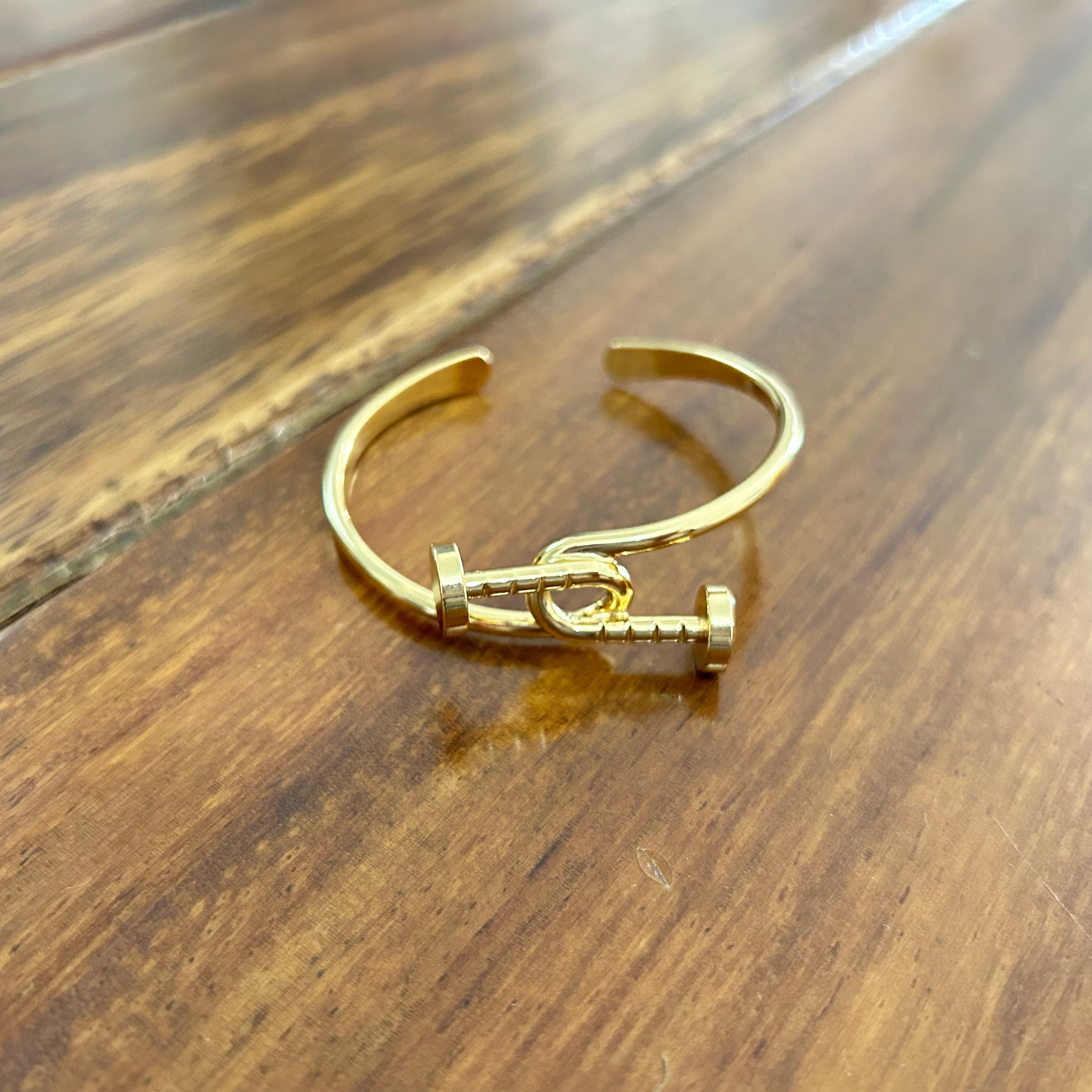 Pulsera estilo cartier