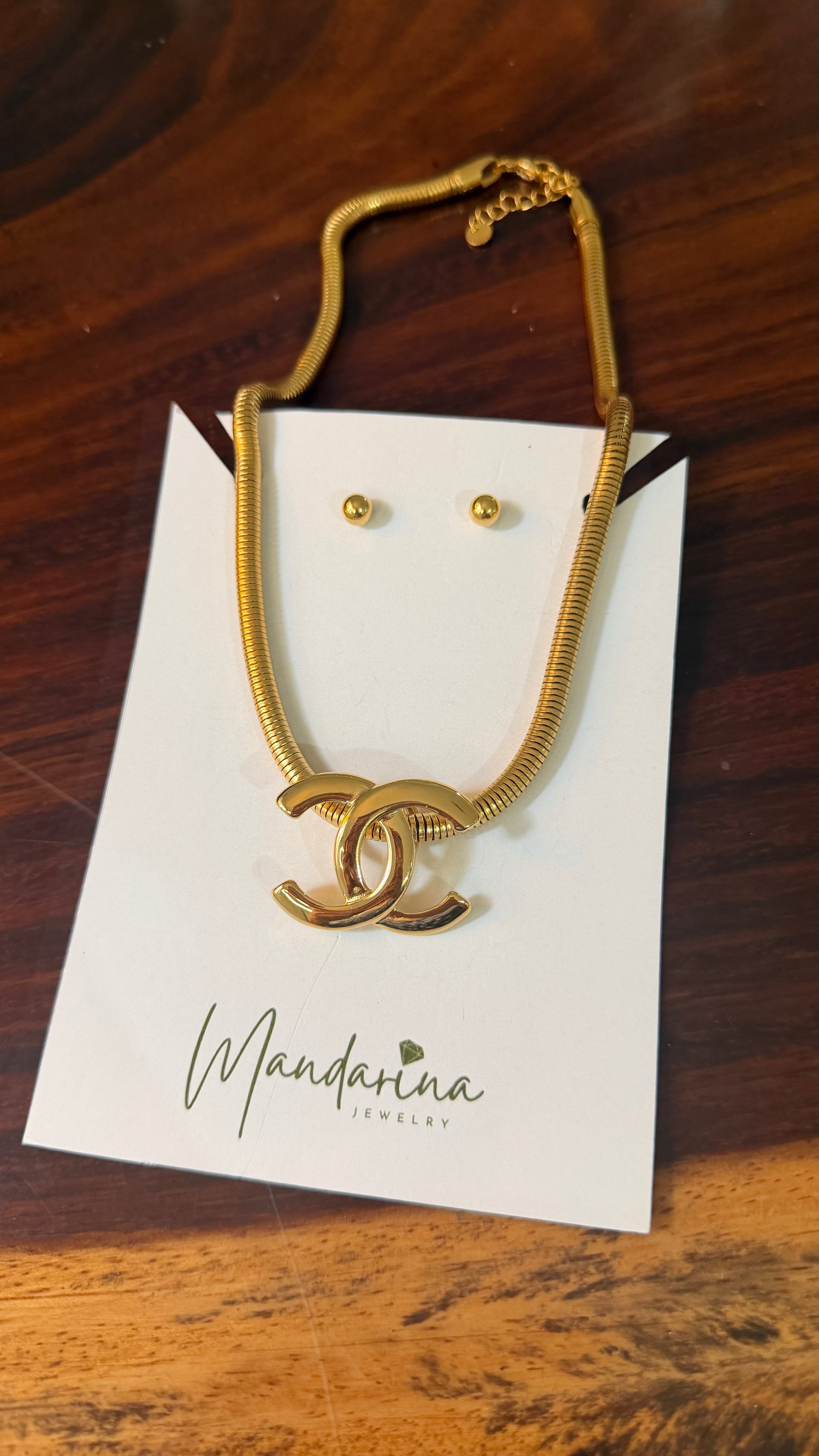 Collar tipo chanel