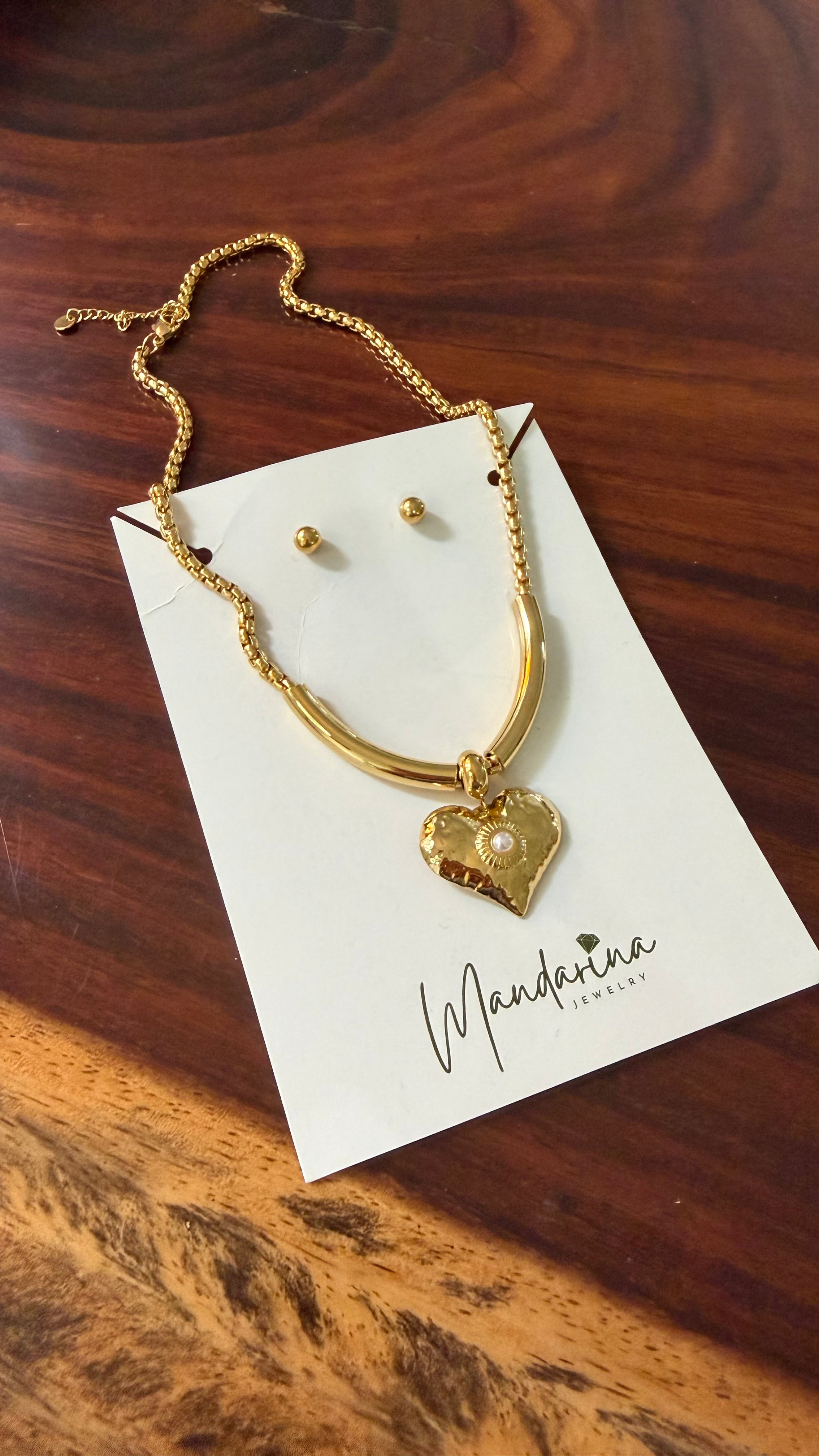 Set corazón dorado