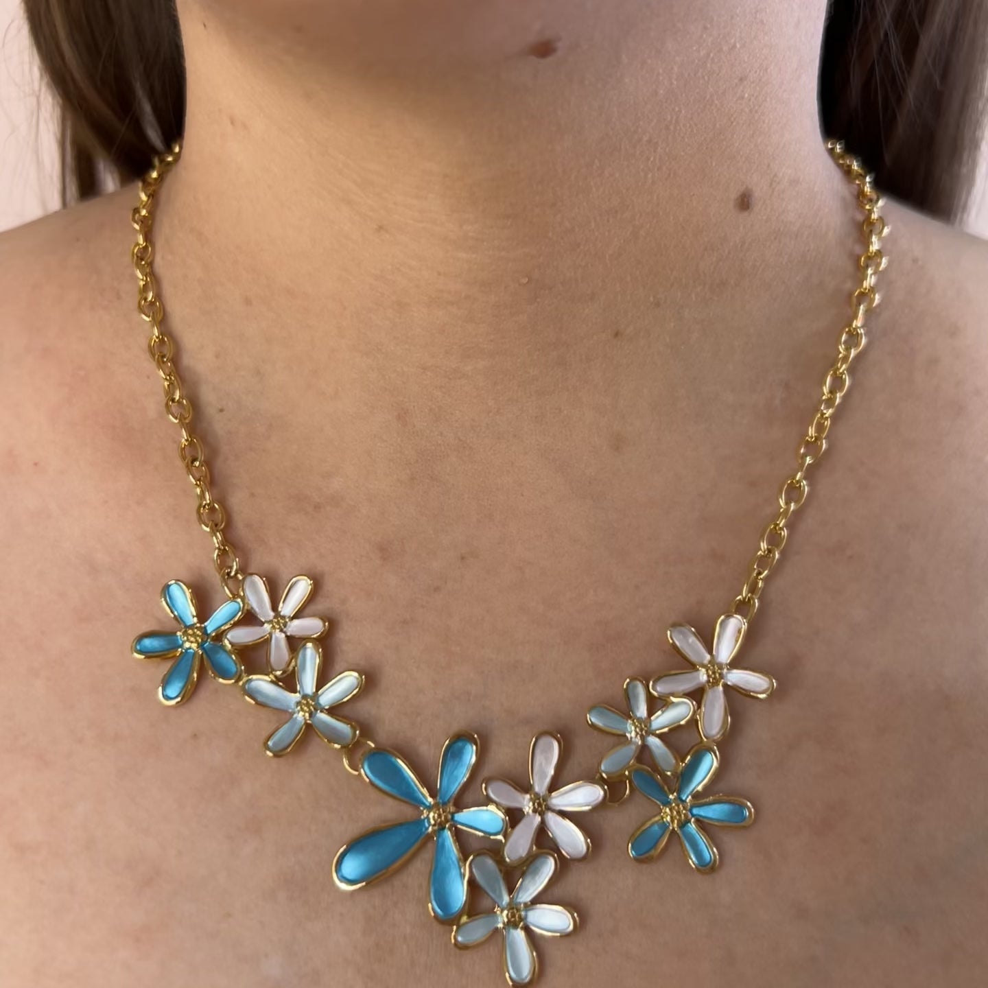 Collar flor azul